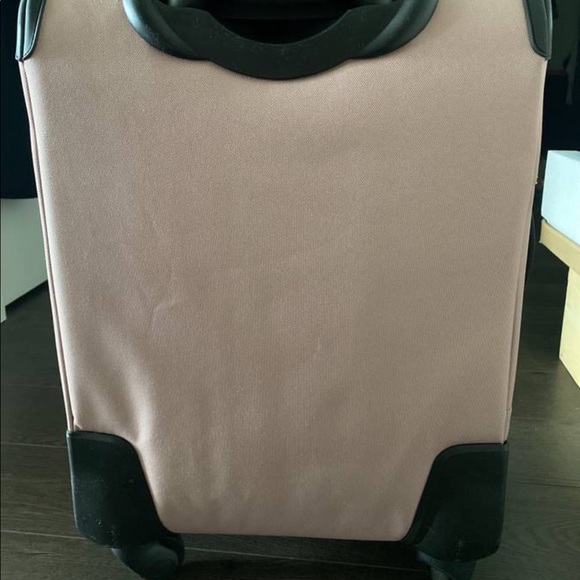 SOLD Herschel Highland Suitcase - Picture 4 of 4